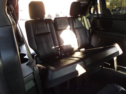 Used 2017 Dodge Grand Caravan GT image 23