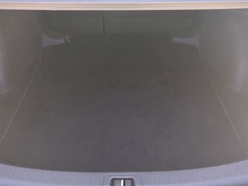 Used 2025 Toyota Corolla LE image 32