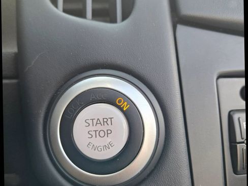 Used 2013 Nissan 370Z Roadster image 24