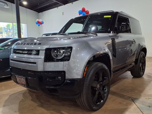Used 2023 Land Rover Defender 90 X-Dynamic SE AWD/4WD image 3