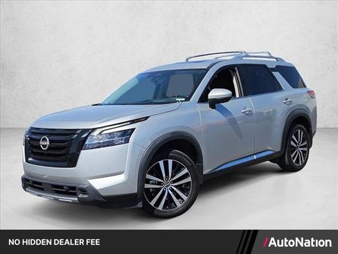 Used 2023 Nissan Pathfinder Platinum w/ Black Appearance Package FWD image 1