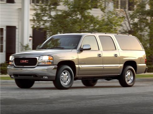 Used 2005 GMC Yukon XL SLE RWD image 1