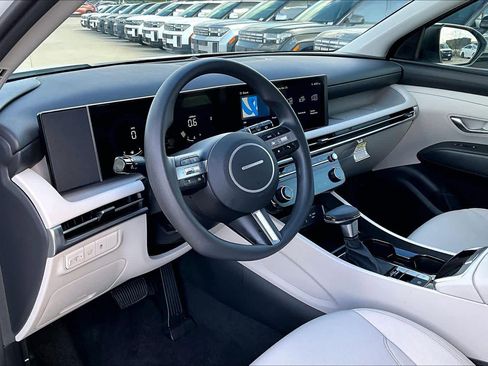 Certified 2025 Hyundai Tucson SEL image 16