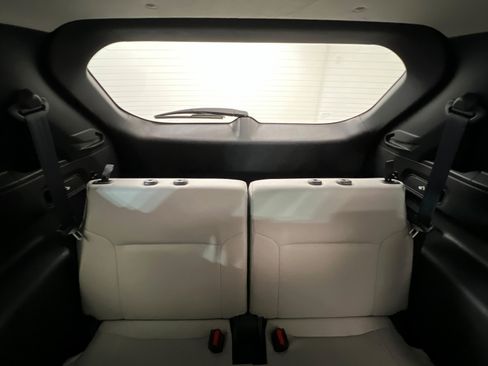 Used 2025 Mitsubishi Outlander SE image 23