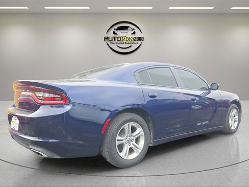 Used 2016 Dodge Charger SE image 7