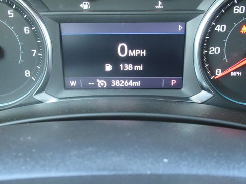 Used 2023 Chevrolet Equinox RS AWD/4WD image 30