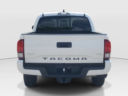 Certified 2023 Toyota Tacoma SR AWD/4WD image 4