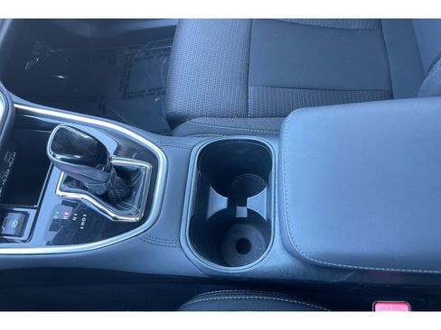 Used 2025 Subaru Outback Premium image 30