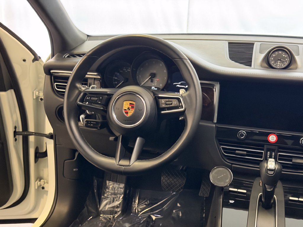 Certified 2022 Porsche Macan S AWD/4WD image 20