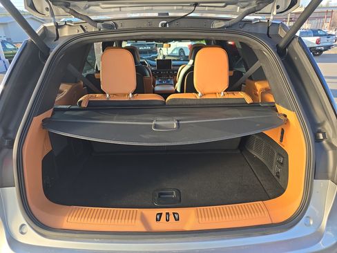 Used 2023 Lincoln Aviator Black Label w/ Dynamic Handling Package image 5