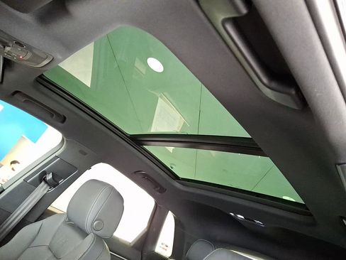 Certified 2025 Audi Q3 2.0T Premium w/ Convenience Package image 16