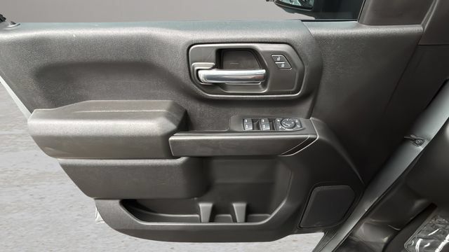 Used 2025 Chevrolet Silverado 2500 Custom w/ Custom Value Package AWD/4WD image 18