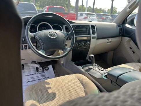 Used 2007 Toyota 4Runner SR5 RWD image 30