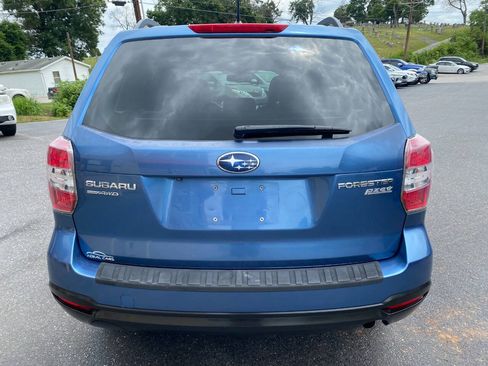 Used 2015 Subaru Forester 2.5i Premium w/ All-Weather Package AWD/4WD image 4