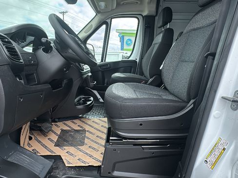New 2026 RAM ProMaster 2500 image 9