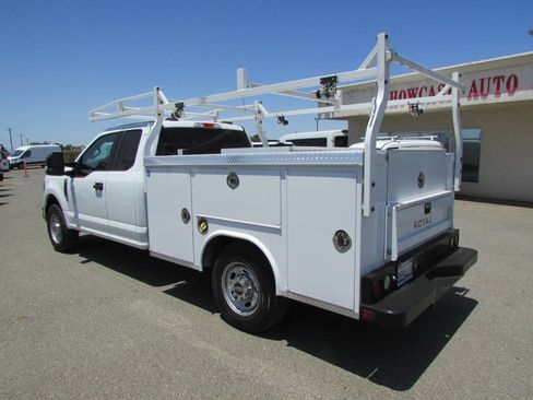 Used 2022 Ford F350 XL w/ Power Equipment Group image 11