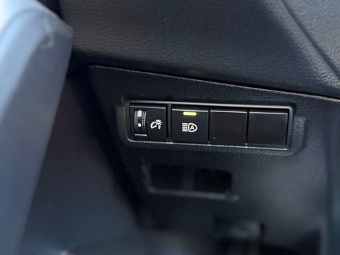 Used 2023 Toyota Corolla Cross LE w/ Moonroof Package image 23