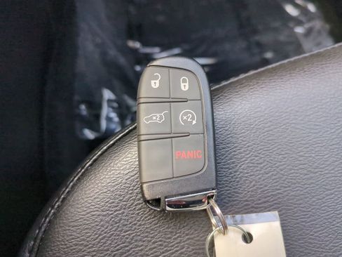 Used 2026 Jeep Compass Limited AWD/4WD image 26