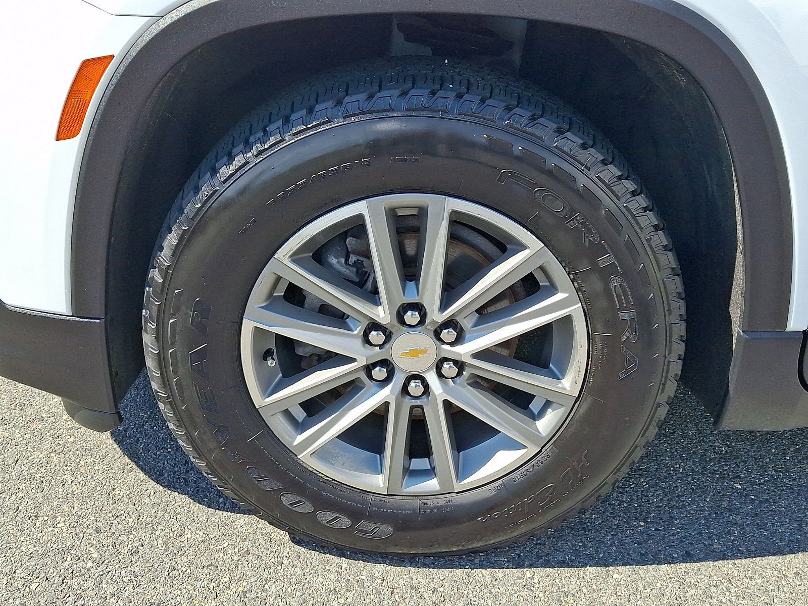 Used 2023 Chevrolet Traverse LT AWD/4WD image 8