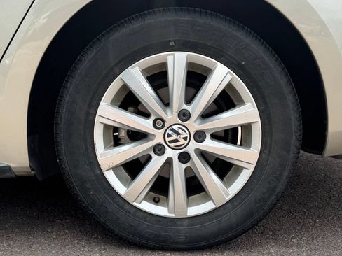 Used 2013 Volkswagen Jetta Hybrid Sedan FWD image 11