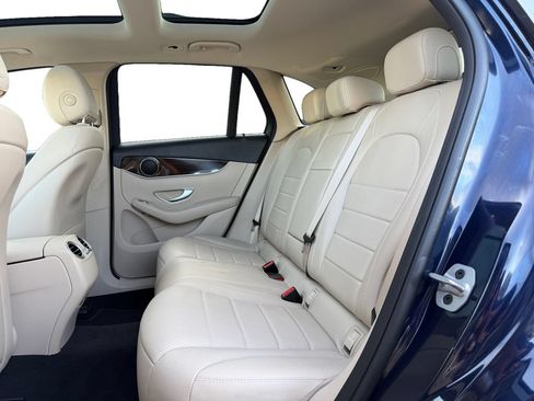 Used 2021 Mercedes-Benz GLC 300 4MATIC image 16