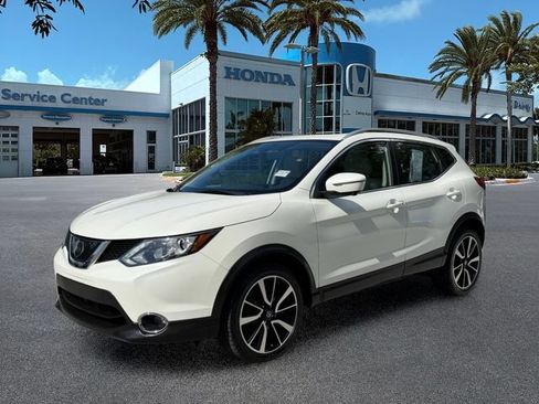 Used 2018 Nissan Rogue Sport SL w/ SL Premium Package AWD/4WD image 4