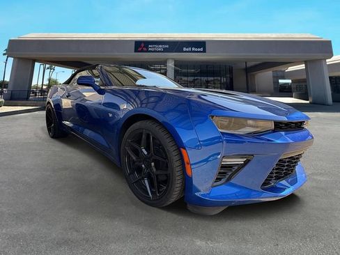 Used 2016 Chevrolet Camaro SS RWD image 4