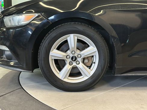 Used 2015 Ford Mustang Coupe RWD image 24