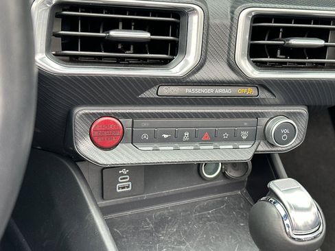Used 2025 Ford Mustang Premium RWD image 18