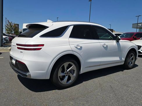 New 2026 Genesis GV70 2.5T Select AWD/4WD image 3
