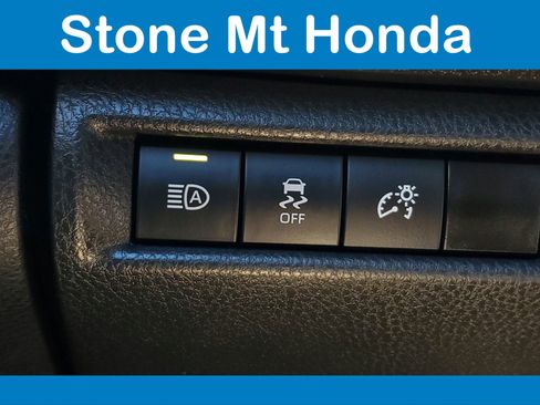Used 2025 Toyota Camry LE FWD image 31