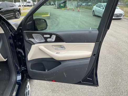 Used 2020 Mercedes-Benz GLS 450 4MATIC image 36