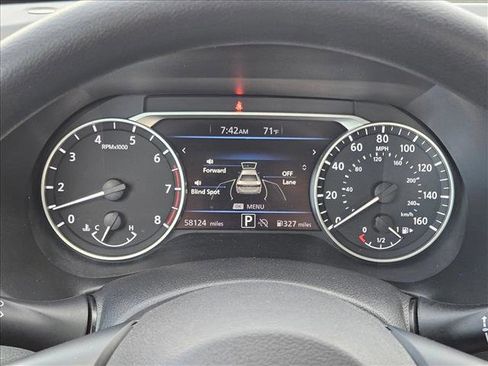 Used 2024 Nissan Sentra SV image 11