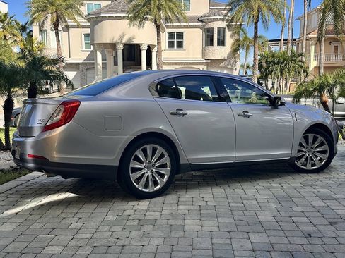 Used 2013 Lincoln MKS AWD image 5