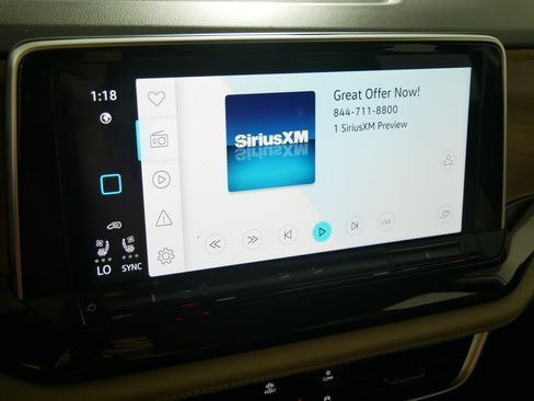 Used 2025 Volkswagen Atlas SE AWD/4WD image 22