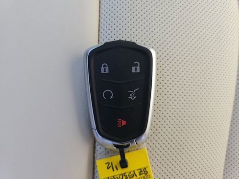 Used 2025 Cadillac XT5 Premium Luxury w/ LPO, Floor Liner Package AWD/4WD image 36