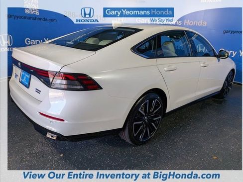 Used 2026 Honda Accord Touring image 4