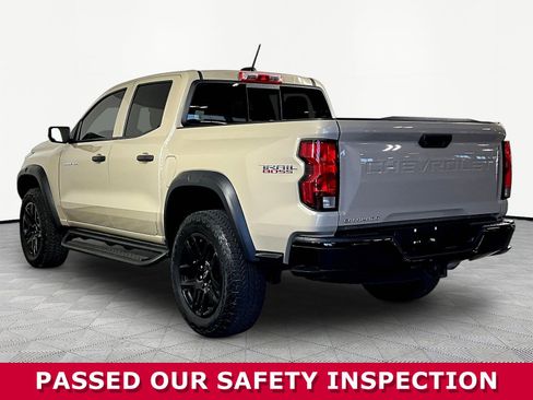 Used 2024 Chevrolet Colorado Trail Boss w/ Advanced Trailering Package AWD/4WD image 4
