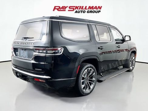 Used 2022 Jeep Grand Wagoneer Series III w/ Rear Seat Video Group 1 AWD/4WD image 5