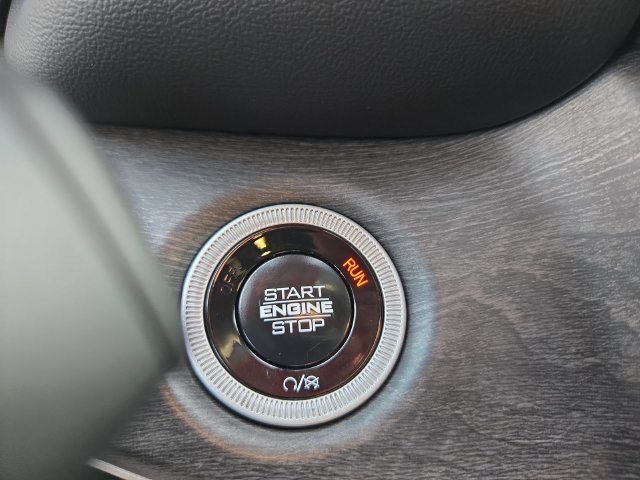 Used 2024 Jeep Grand Cherokee Limited 4xe AWD/4WD image 16