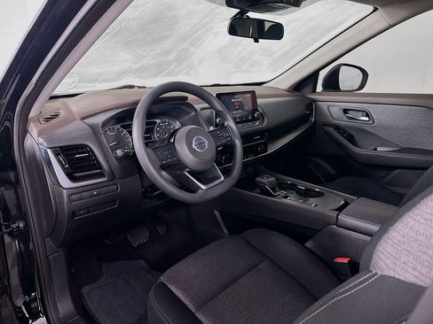 Used 2021 Nissan Rogue SV image 9