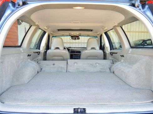 Used 2005 Volvo XC70 AWD/4WD image 35