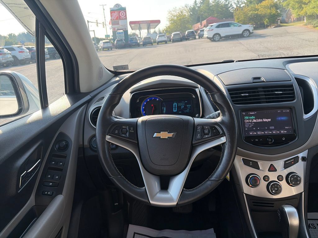 Used 2015 Chevrolet Trax LT w/ LT Plus Package AWD/4WD image 14