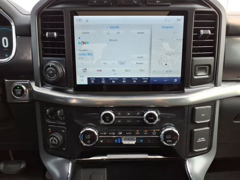 Used 2021 Ford F150 Lariat w/ Equipment Group 502A High AWD/4WD image 19