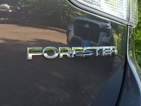 Used 2021 Subaru Forester Premium AWD/4WD image 31