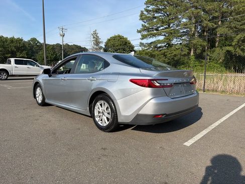 Used 2025 Toyota Camry LE FWD image 7