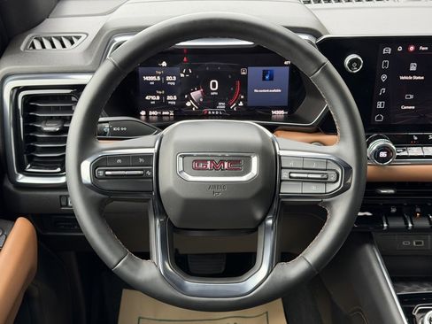 Used 2024 GMC Canyon AT4 image 18