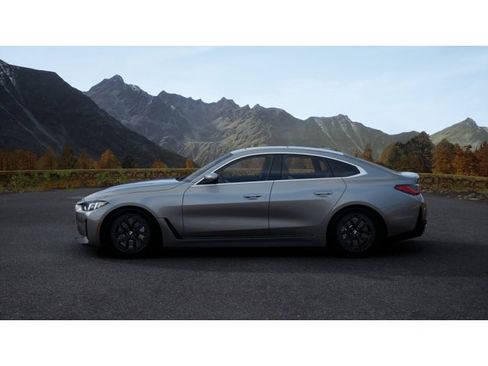 New 2026 BMW i4 eDrive40 image 4