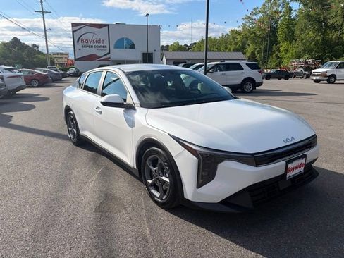 Used 2025 Kia K4 FWD image 25