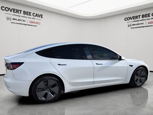 Used 2021 Tesla Model 3 Standard Range Plus image 10